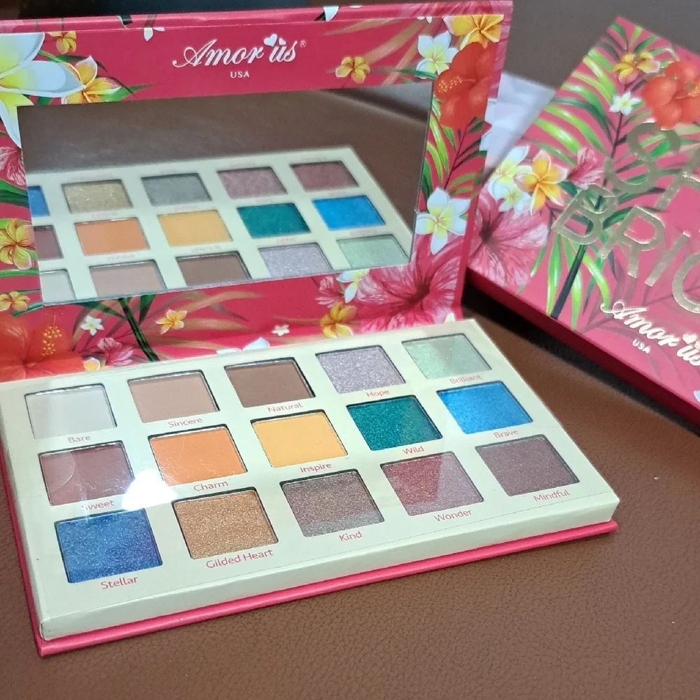 Vibrant Cream and Pink Eyeshadow Palette Makeup Collection
